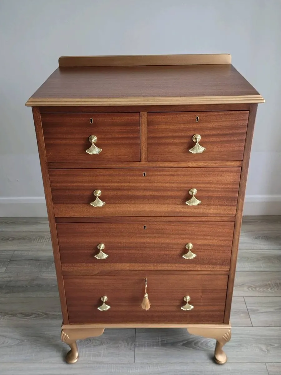 Vintage mahogany chest of drawers - Image 4