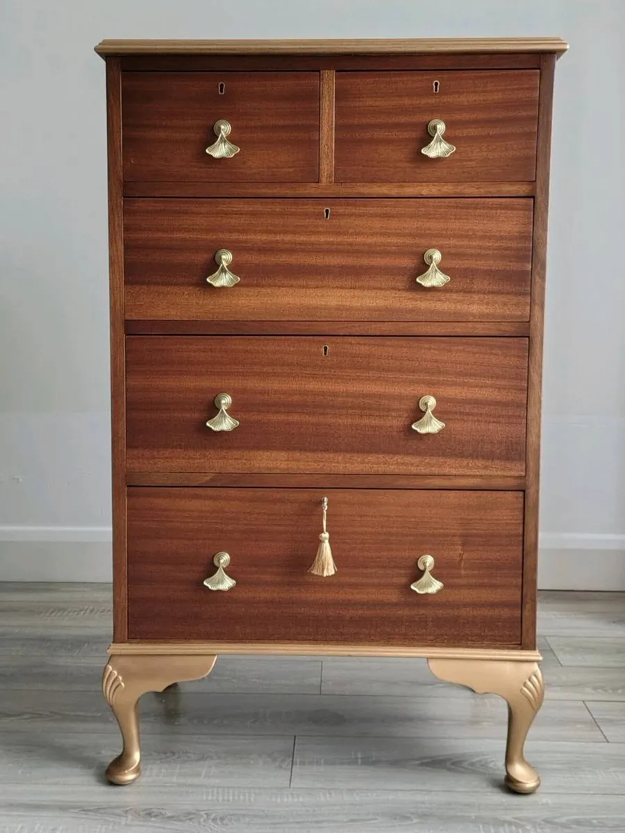 Vintage mahogany chest of drawers - Image 2