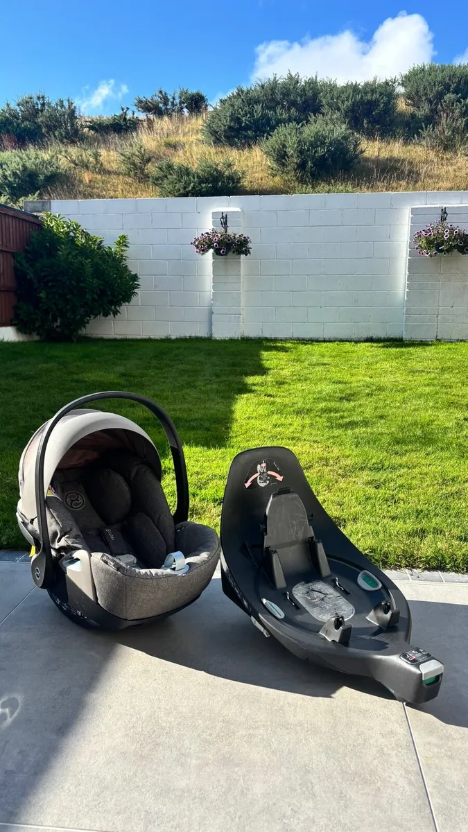 Cybex Cloud Z i-Size + Base Z + Sensor - Image 2