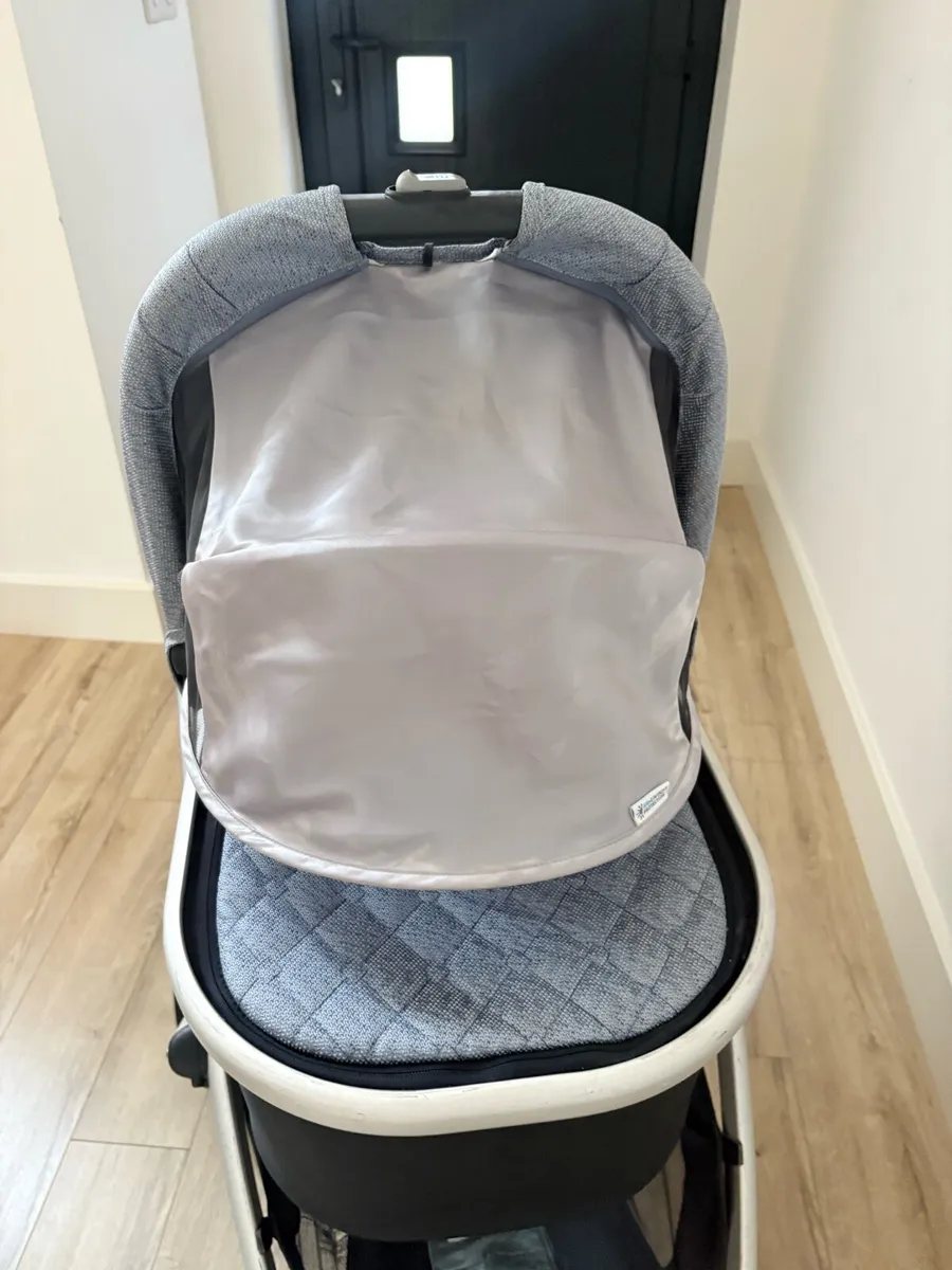 Uppababy Vista Buggy/Pram - Image 2