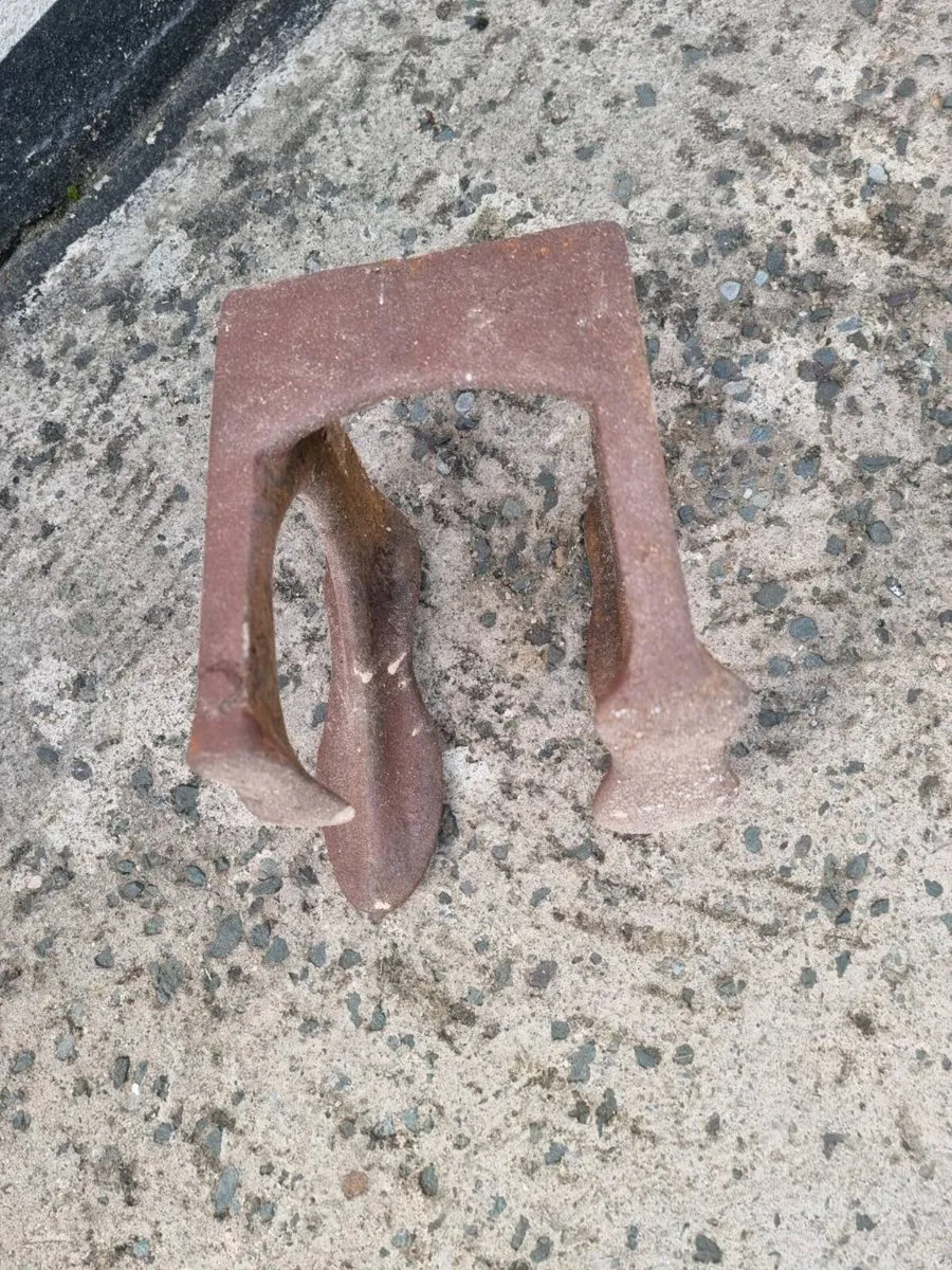 Old antiques - Image 1