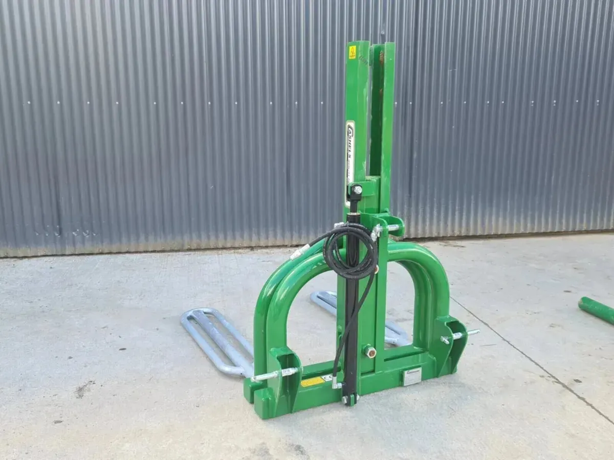 Cashels Pick n Stack Bale Handler [ON SALE] - Image 3