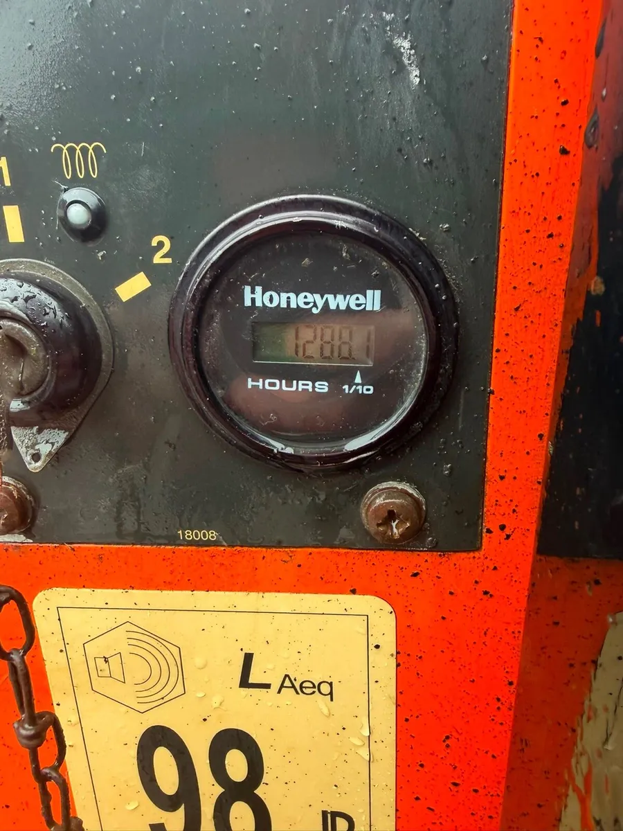 Timberwolf Wood chipper 230 - Image 2