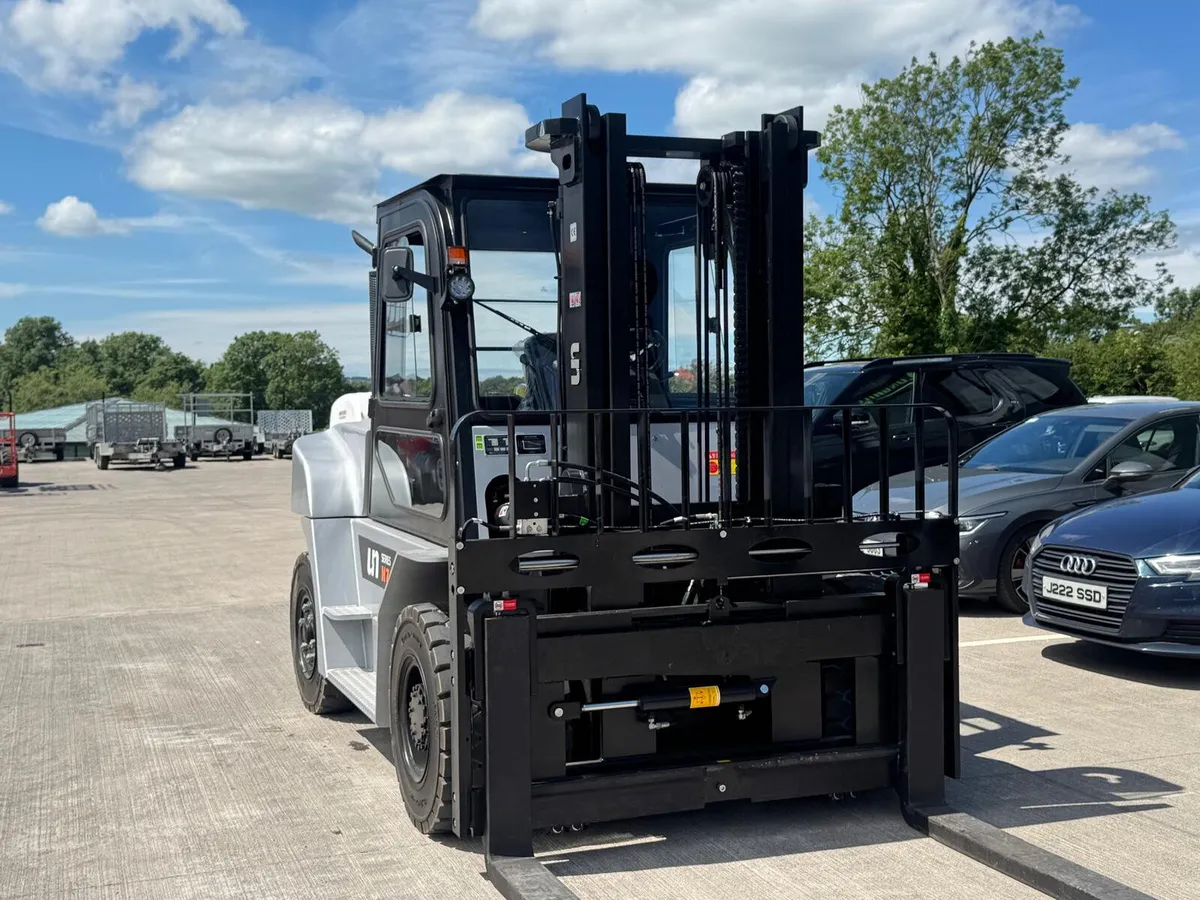 New Unused UN N70 SERIES 7T Forklift - Image 3