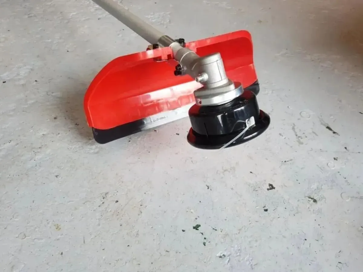 HARRY 22CC PETROL BRUSH CUTTER - FOR SALE - Image 3