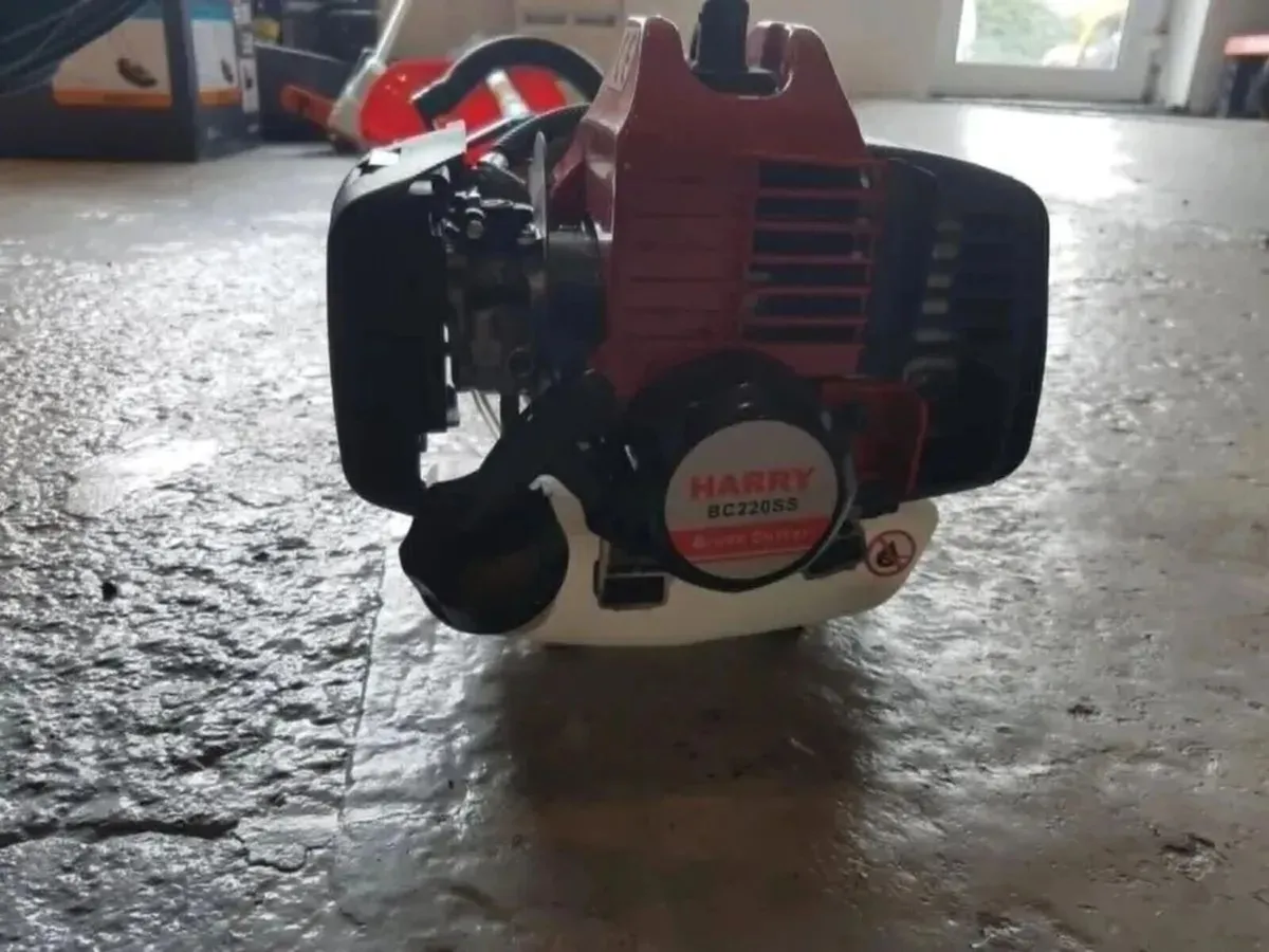 HARRY 22CC PETROL BRUSH CUTTER - FOR SALE - Image 4