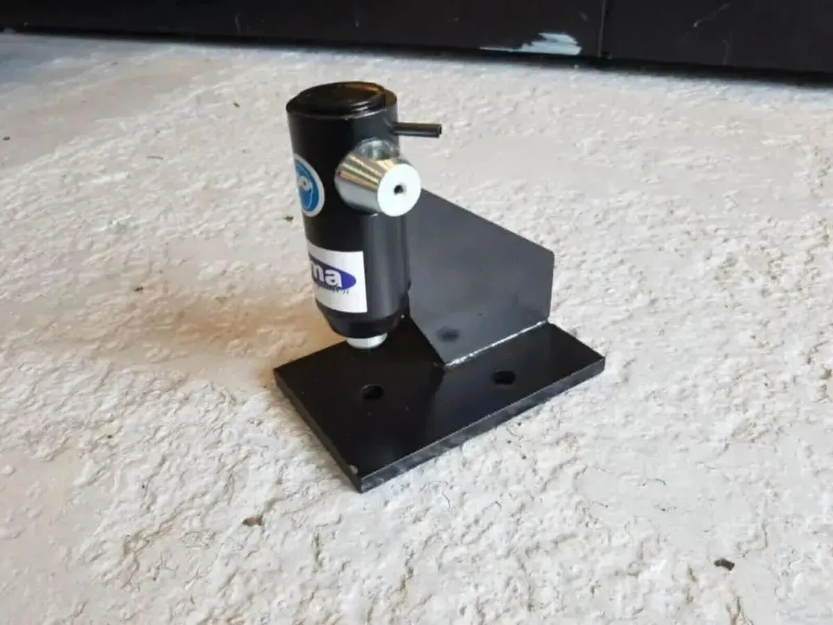 BENCH CHAIN BREAKER AND RIVET SPINNER - FOR SALE - Image 2