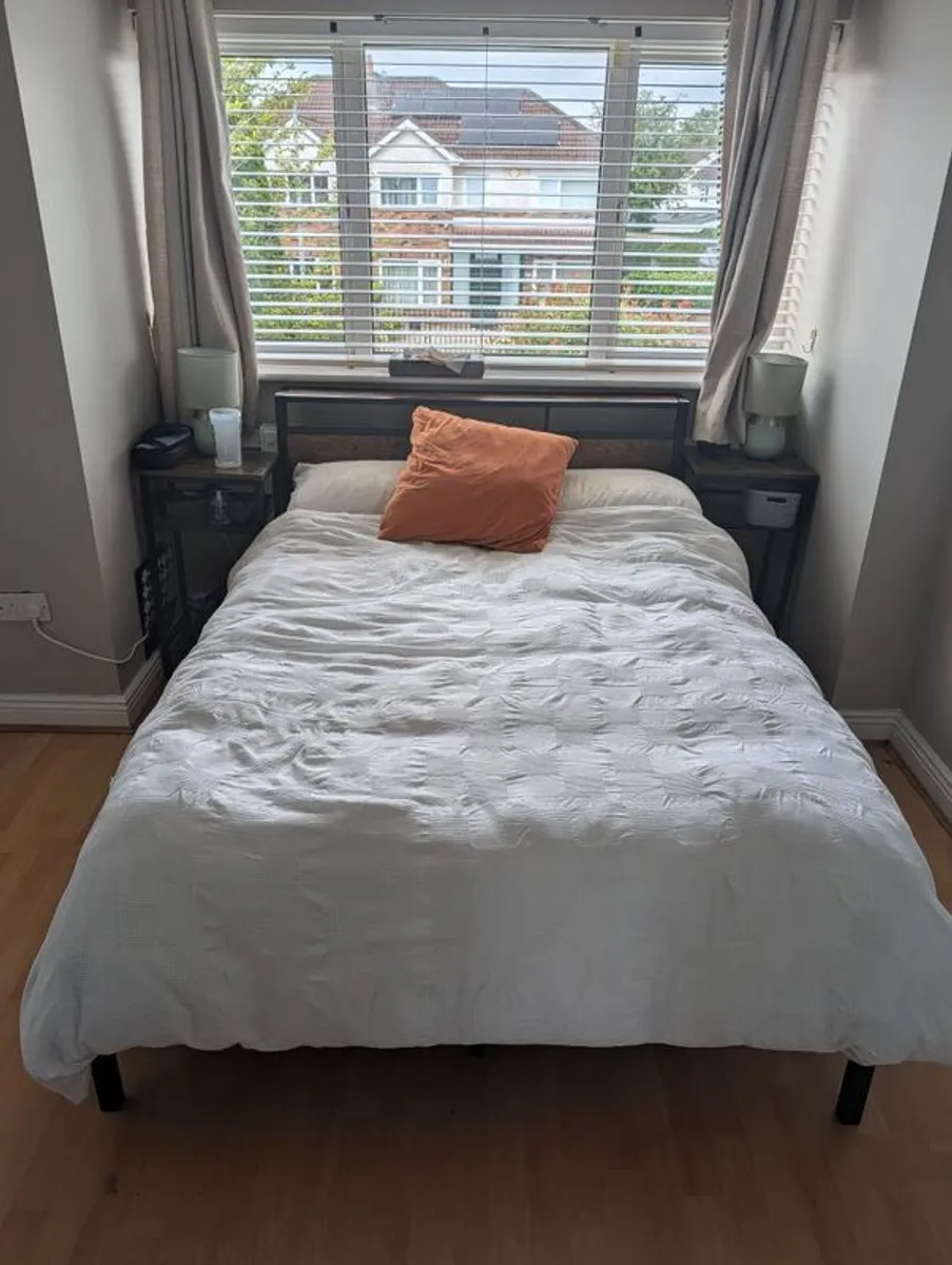 Double Bed, Lockers and Chest of Drawers - Image 2
