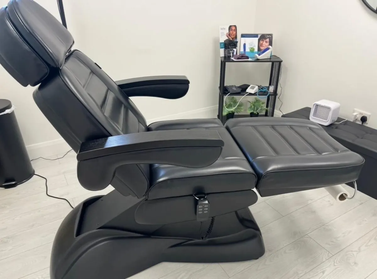Beauty Clinic Equipment - Image 2
