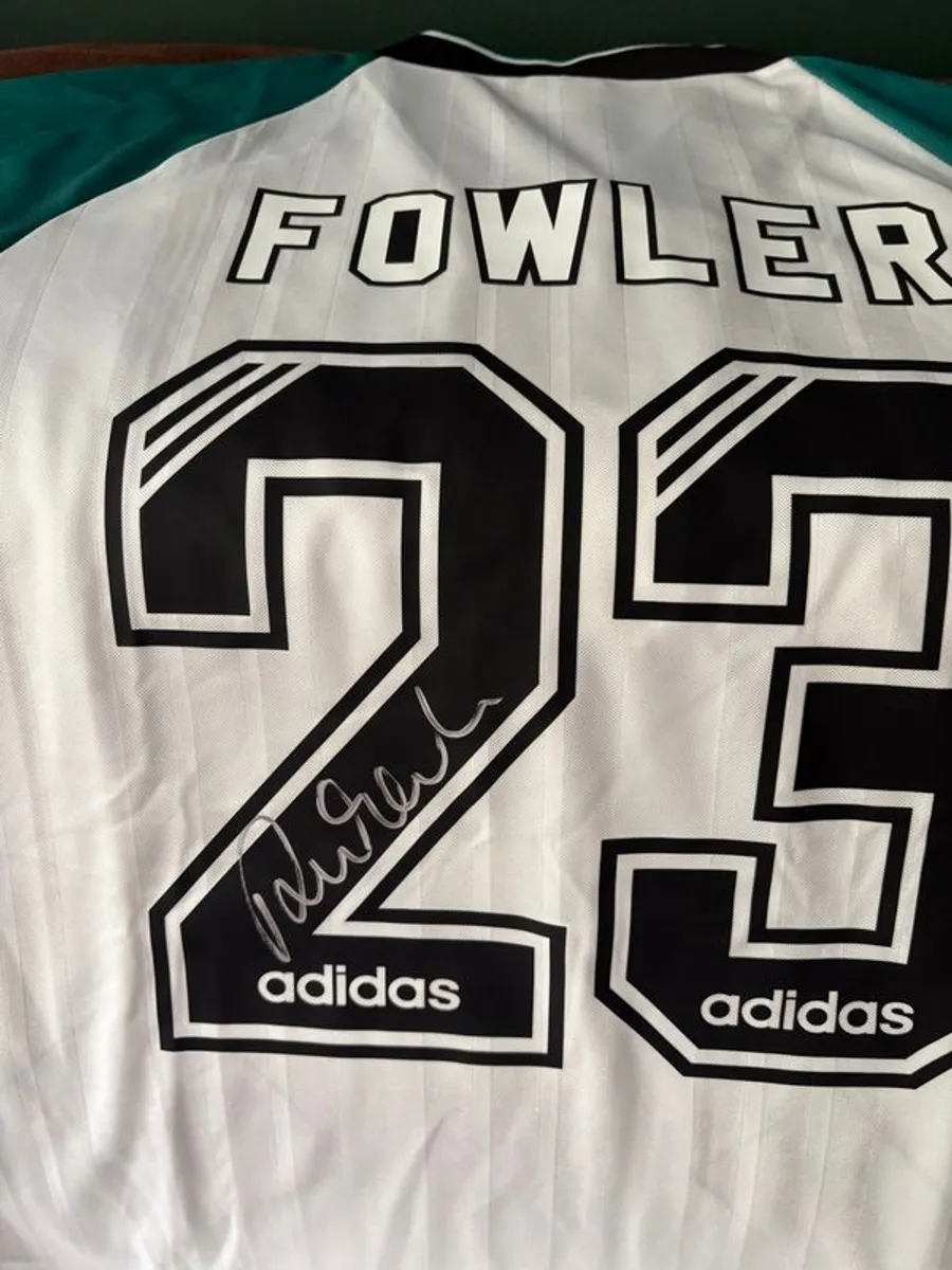 Robbie Fowler signed Liverpool away jersey - Image 2