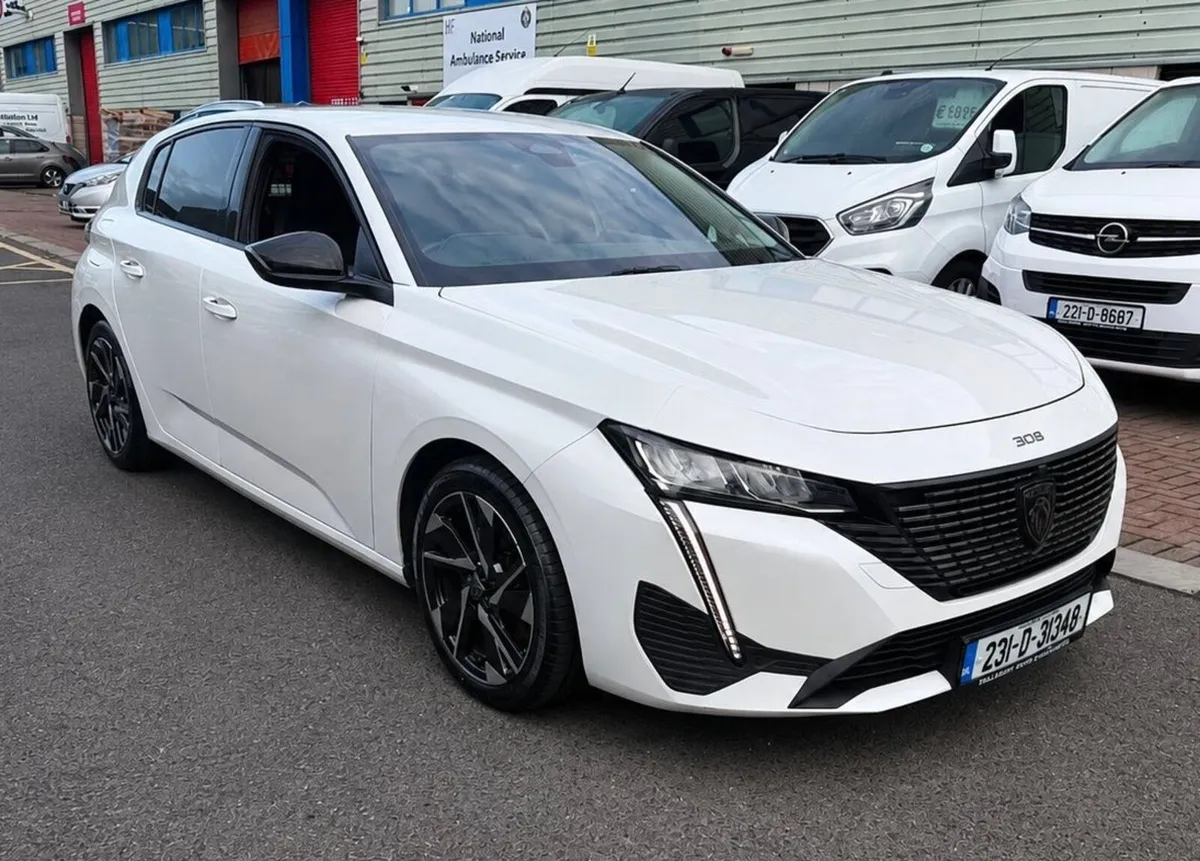 2023 Peugeot 308 Automatic Carvan - Image 1