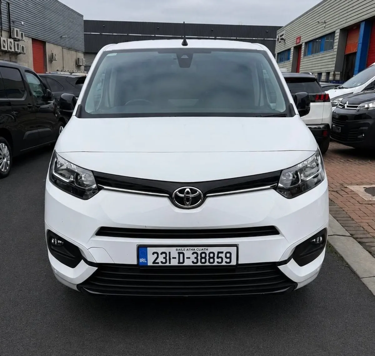 2023 Toyota Proace City ONLY 13,000km - Image 2
