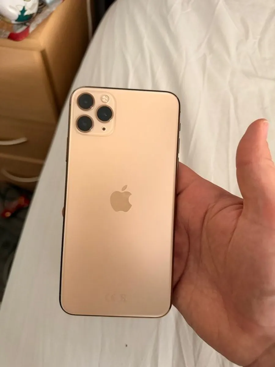 iPhone 11 Pro Max - Image 4