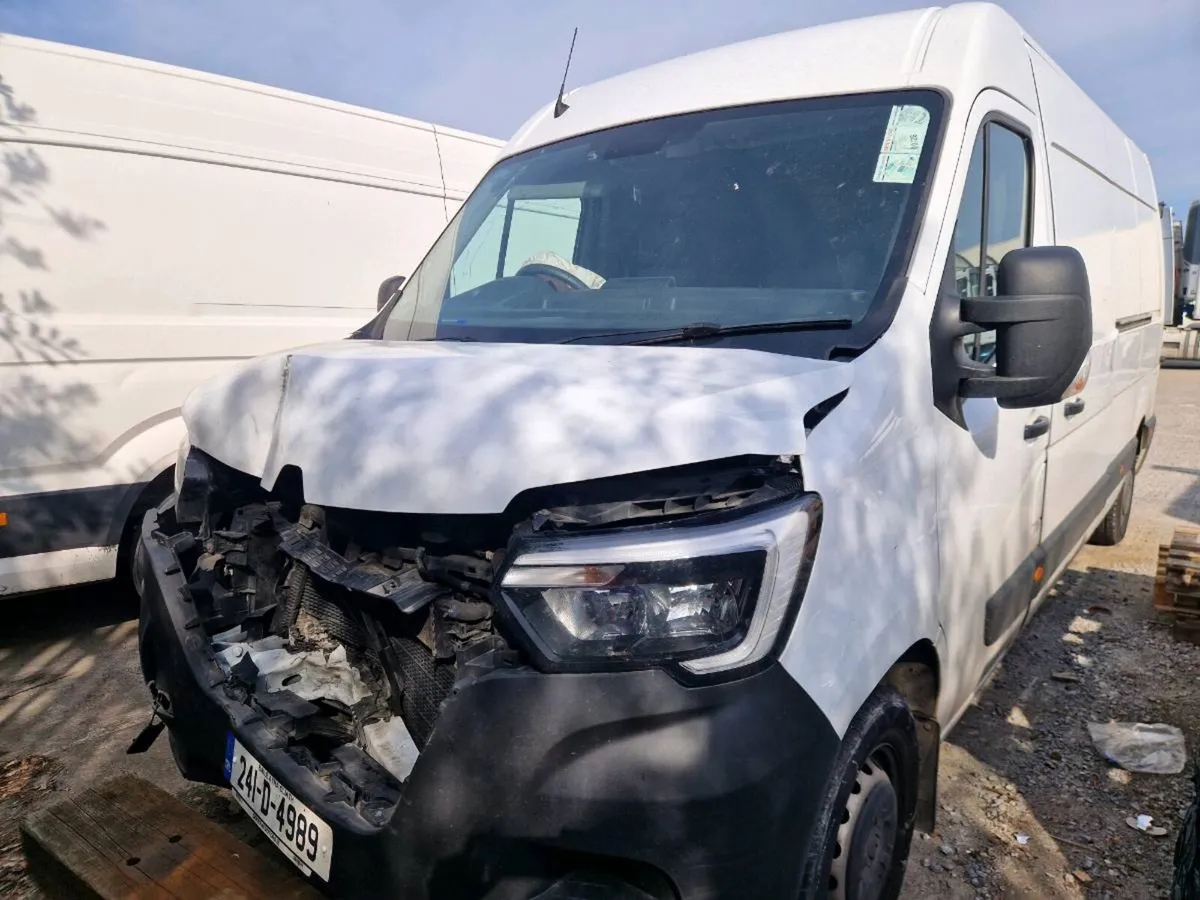 2024 RENAULT MASTER LWB LIGHT FRONT DAMAGE - Image 1