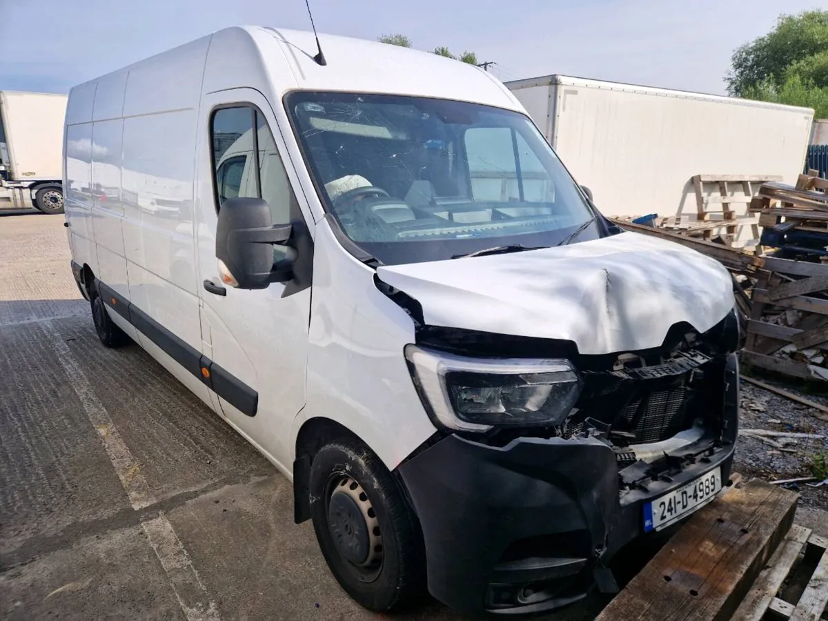 2024 RENAULT MASTER LWB LIGHT FRONT DAMAGE - Image 4