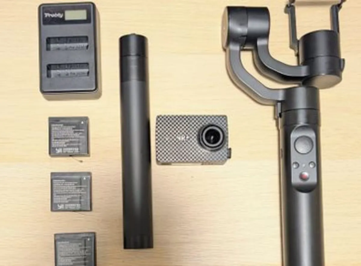 YI 4K+ Action Camera Bundle 3-Axis Yi Gimbal