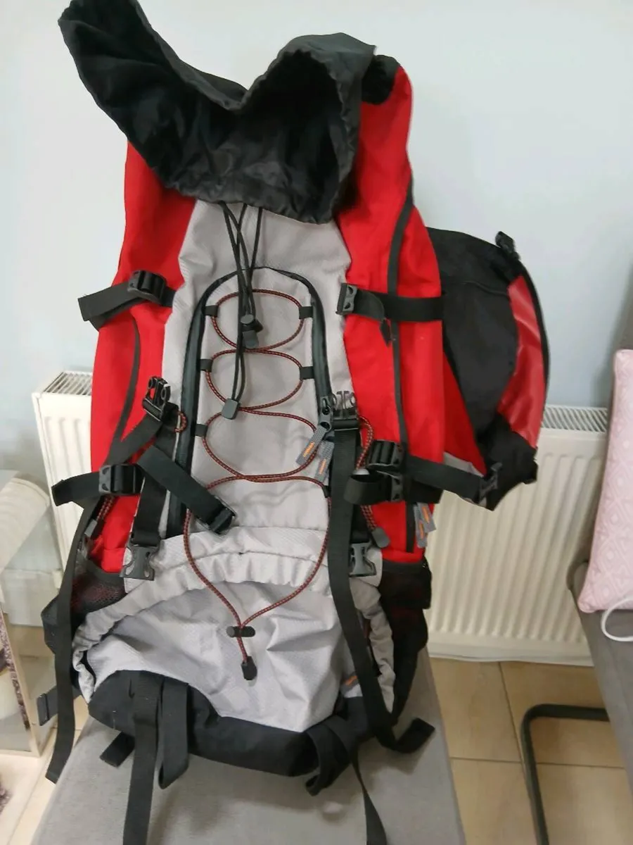 HIGHING RUCKSACK LIKE NEW - Image 4