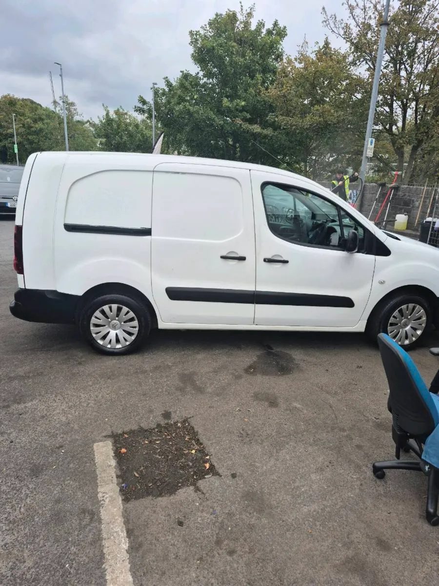 Citroen berlingo crewcab - Image 1