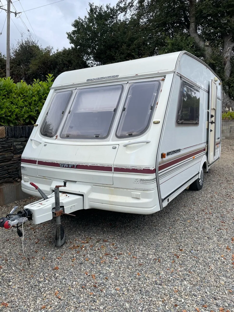 Lightweight 2 berth caravan - Image 2