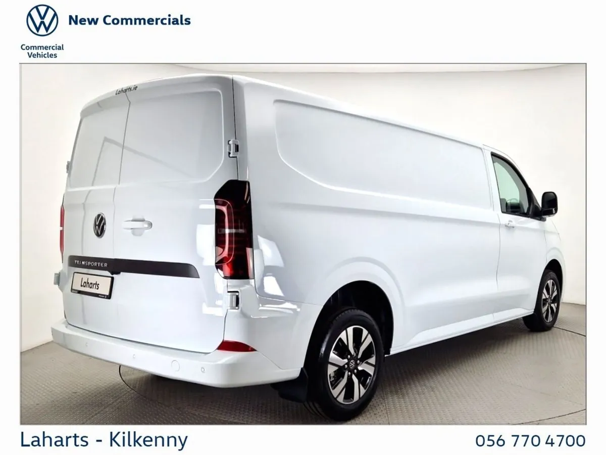 Volkswagen Transporter 28 VAN LWB TRENDLINE 150HP - Image 3