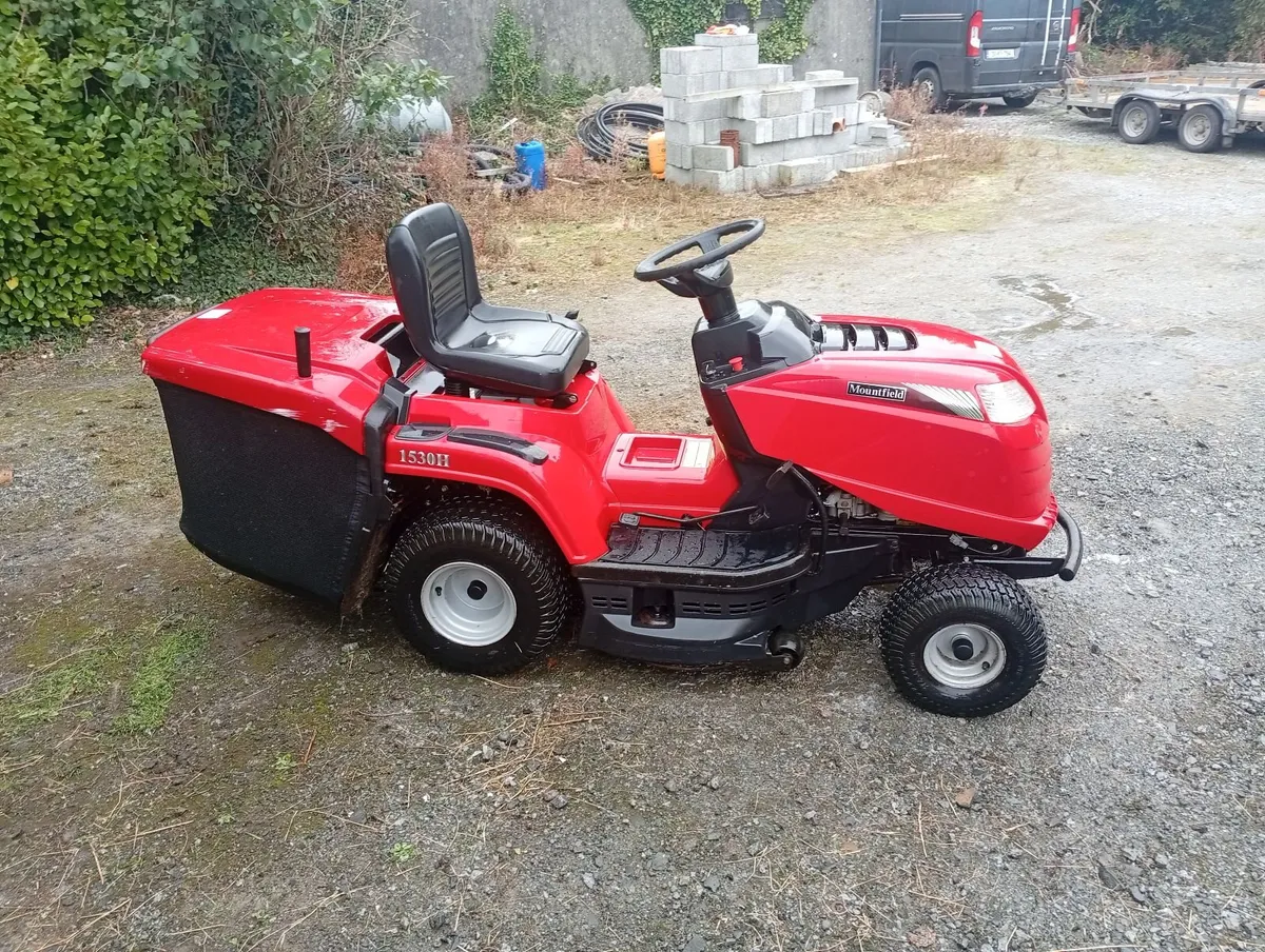 2017 mountfield 1530 hydrostatic drive - Image 4
