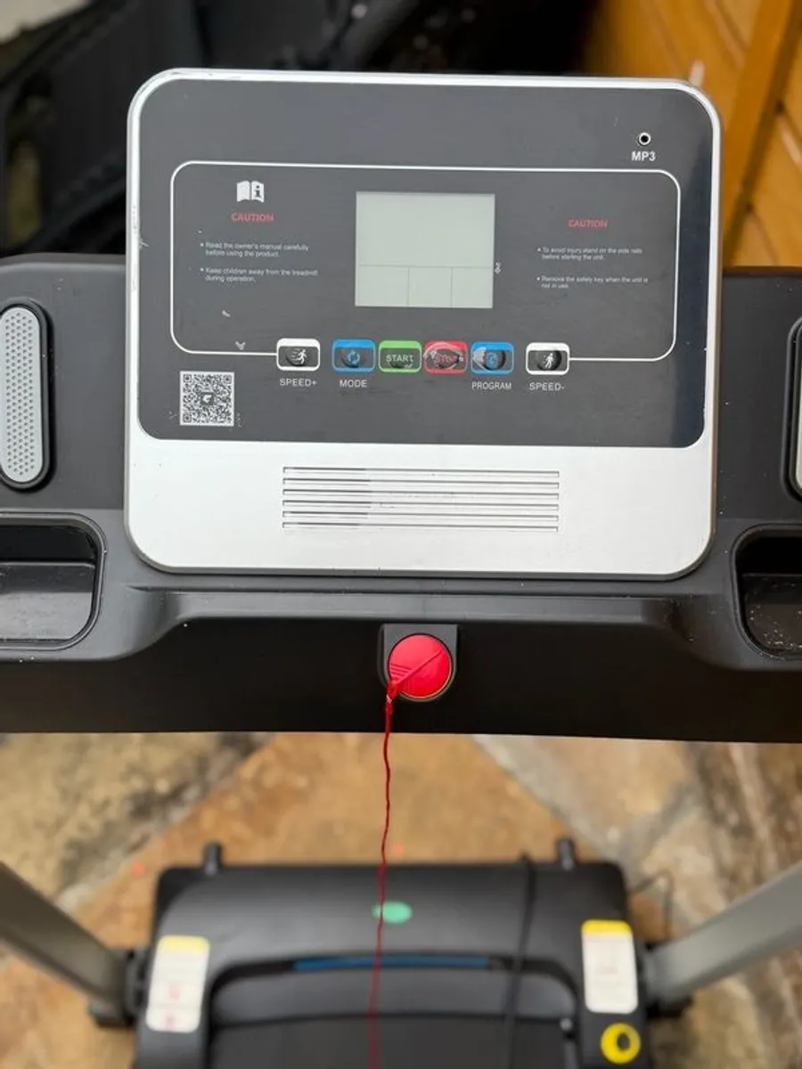 motorised treadmill - Image 2