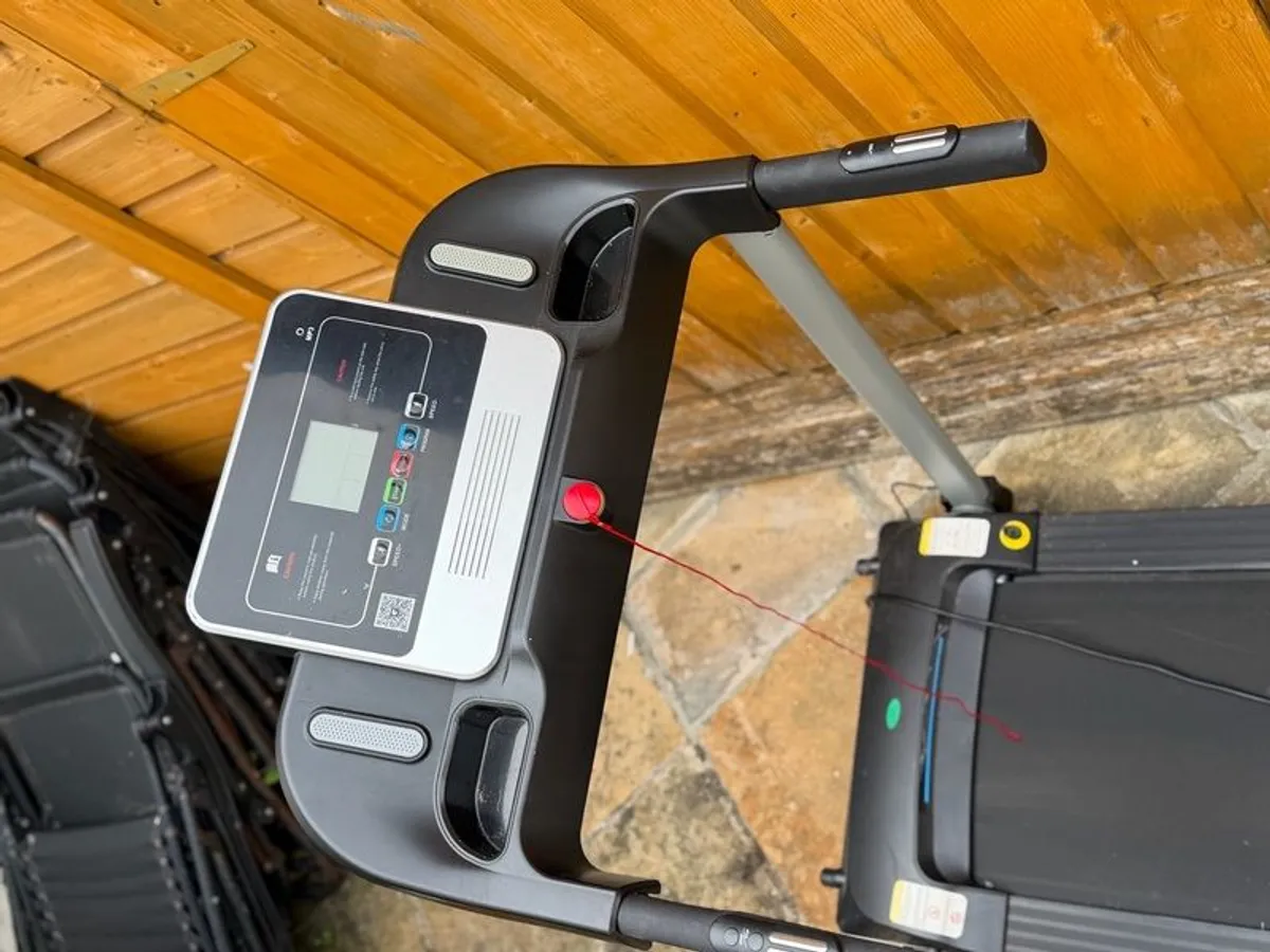 motorised treadmill - Image 3