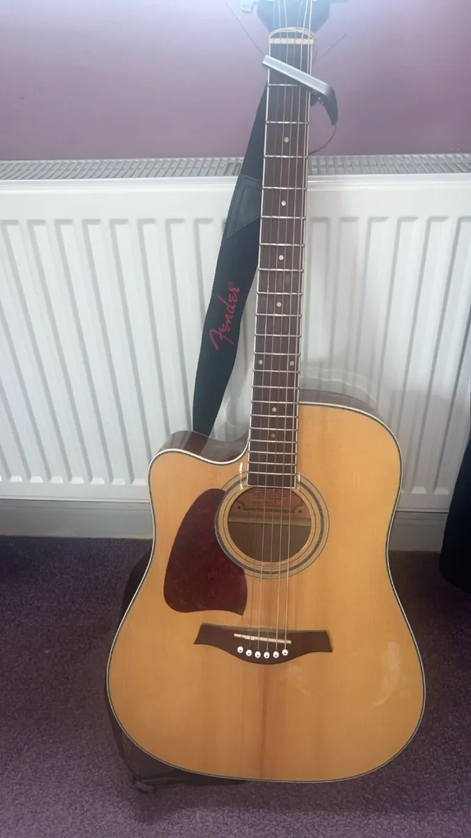 Left handed guitar - Image 1