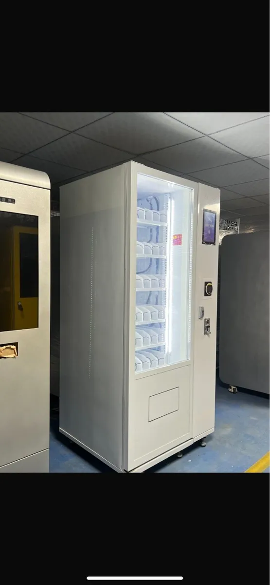 Brand New Smart Vending Machine - Image 3