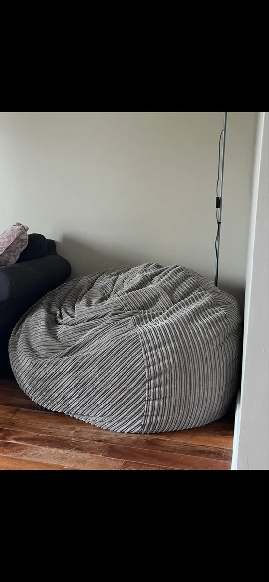 Large bean bag - Image 1
