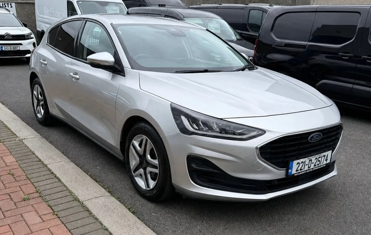 2022 Ford Focus AUTOMATIC Carvan - Image 1