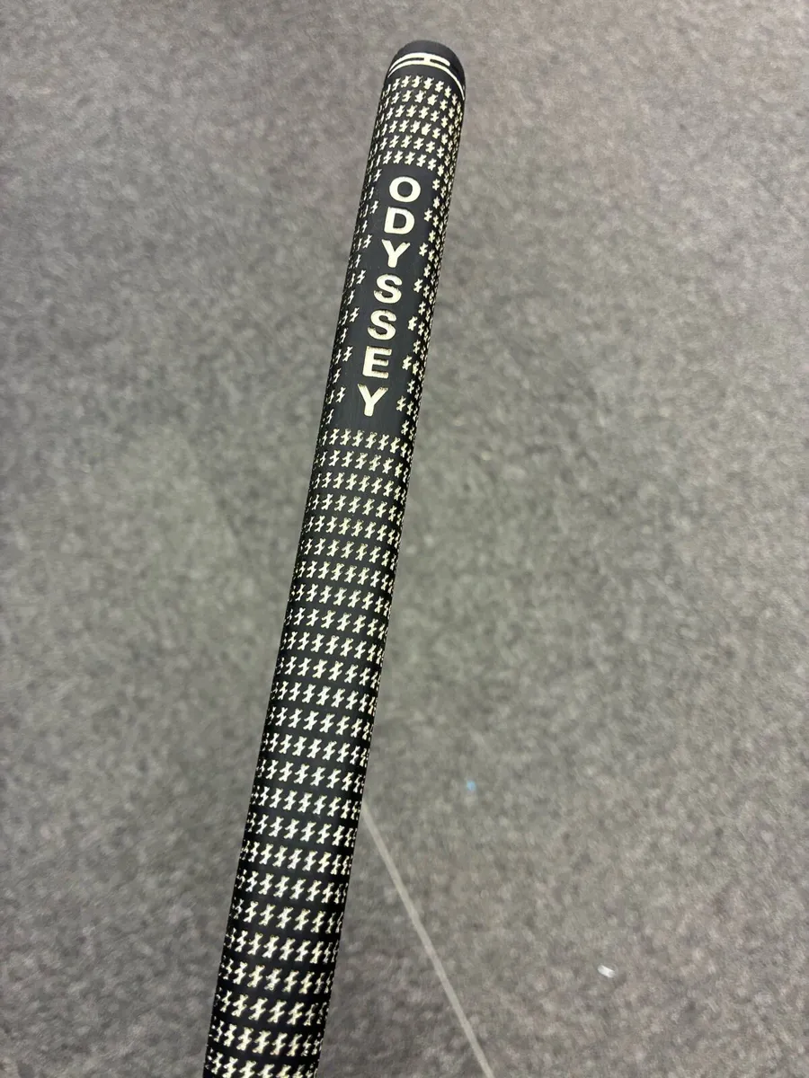 Odyssey white 5 putter Incredible condition - Image 4