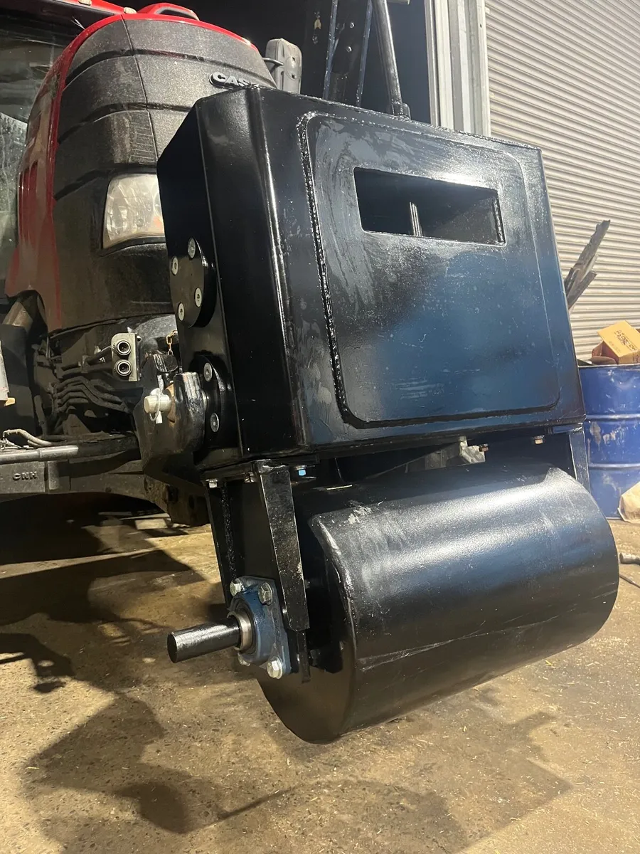 Front weight and crop roller - Image 2