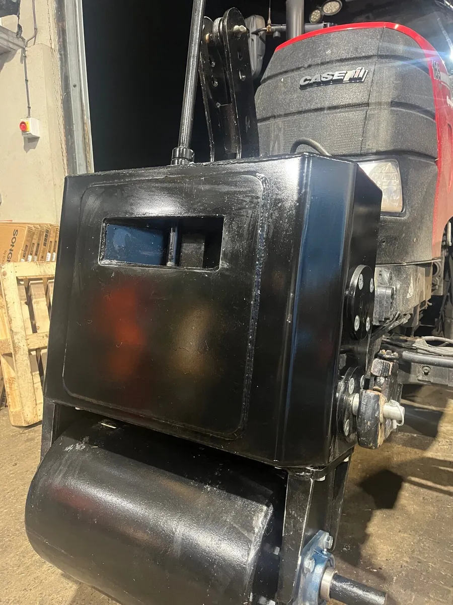 Front weight and crop roller - Image 3