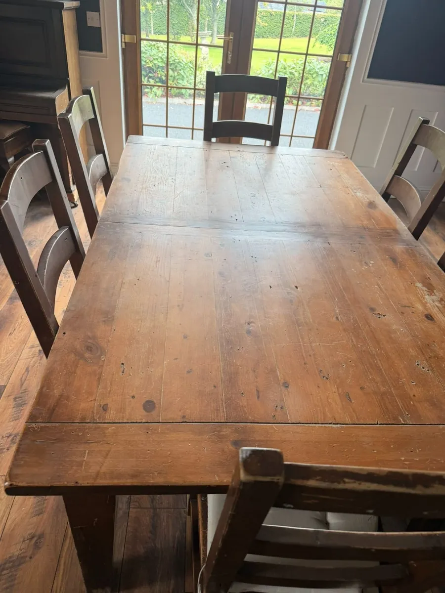 Kitchen table & chairs - Image 1