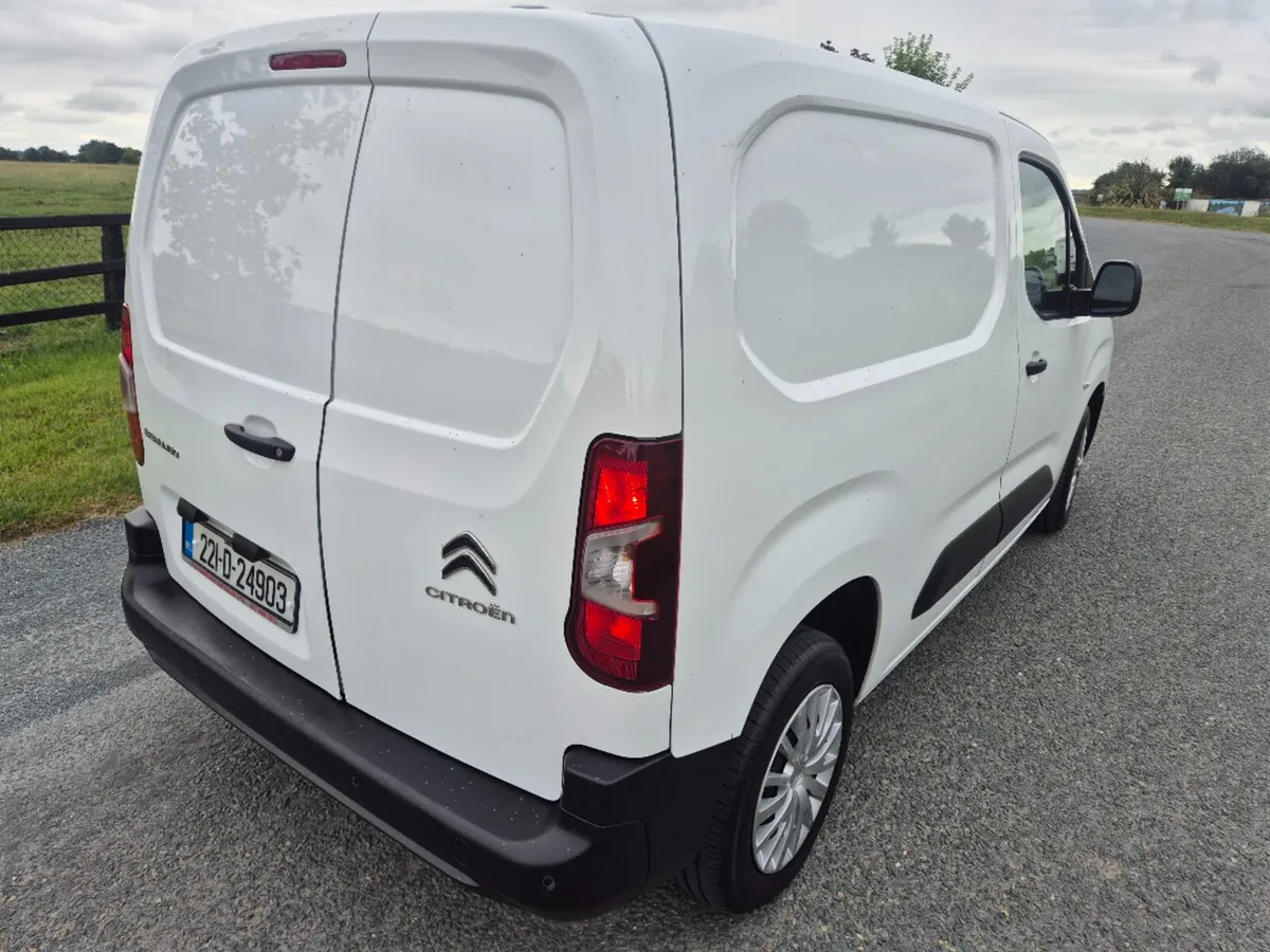 2022 (221) CITROEN BERLINGO ENT BLUEHDI 100 MY22 - Image 4