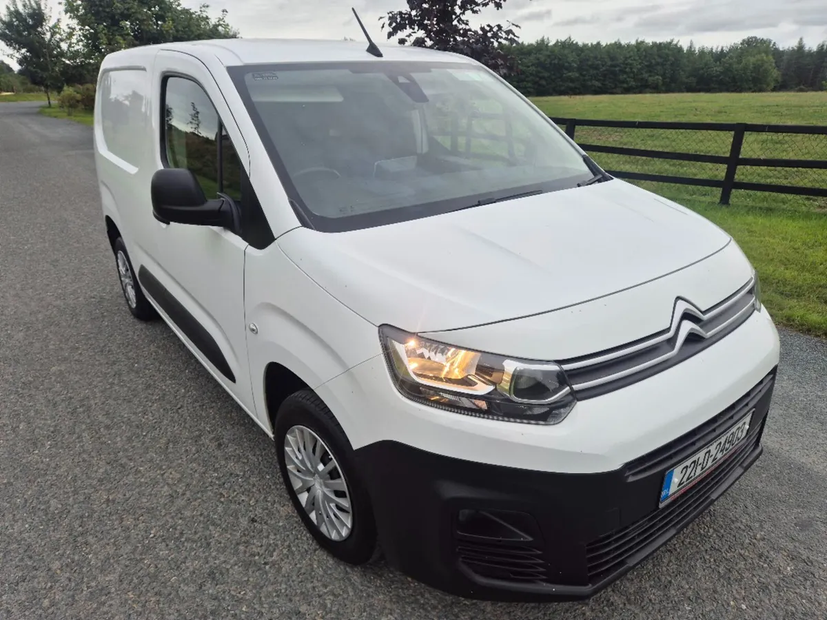 2022 (221) CITROEN BERLINGO ENT BLUEHDI 100 MY22 - Image 1