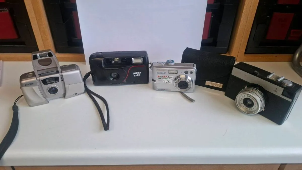 Selection of cameras - Image 1