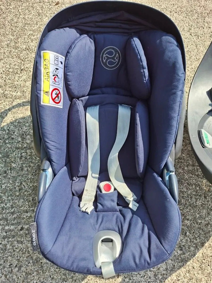 Cybex Car Seat & 360 Rotating Base - Image 2