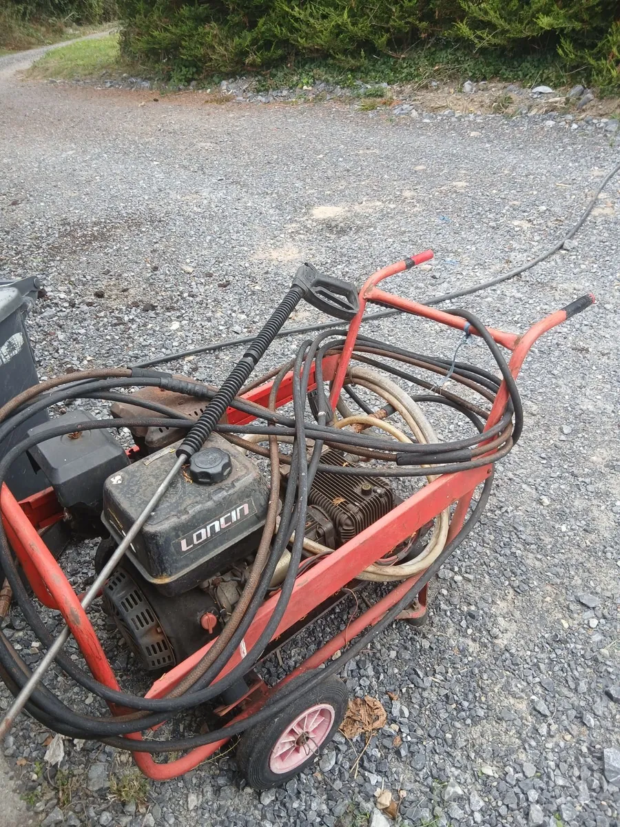 Power washer - Image 1