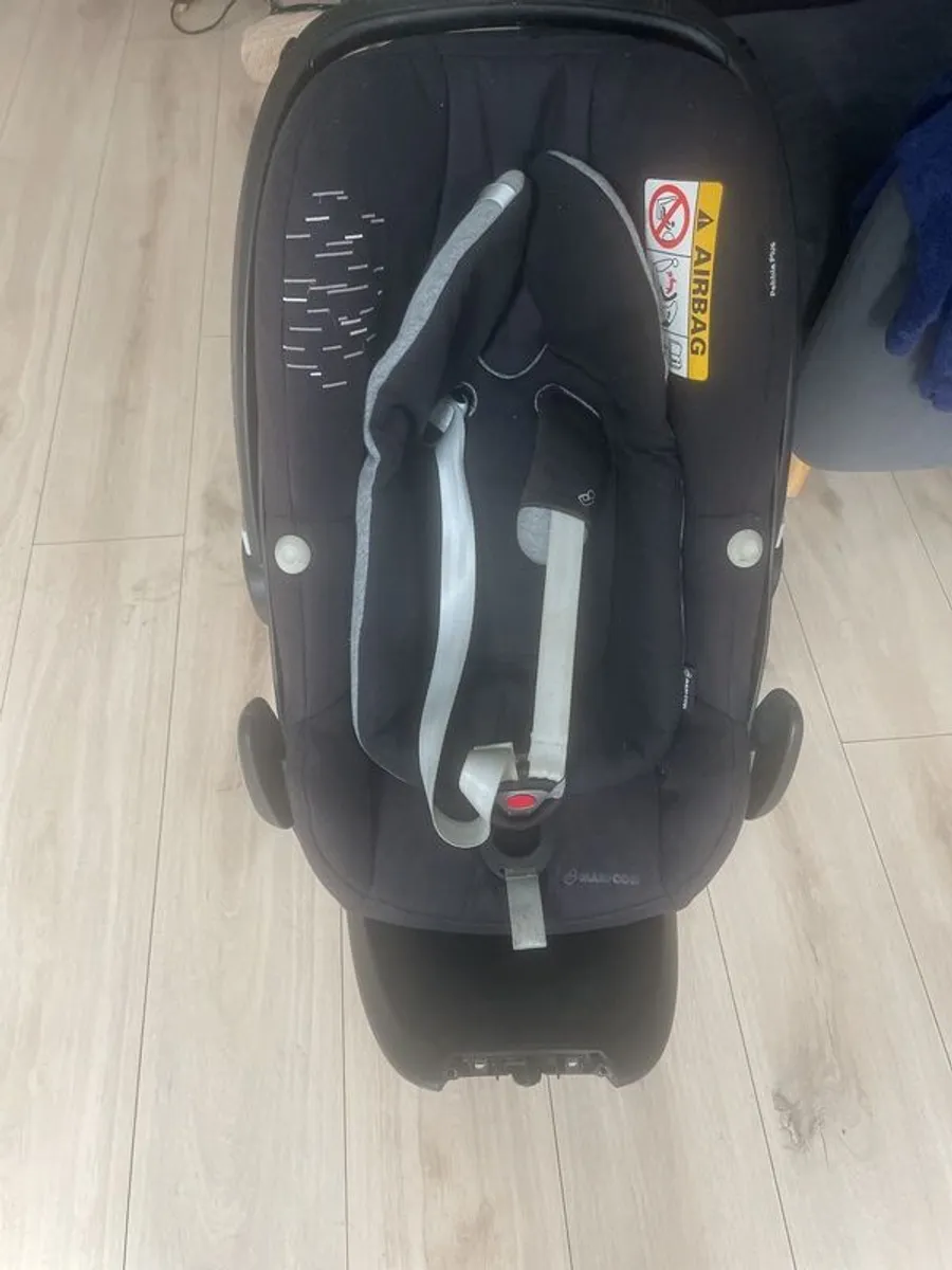 infant car seat - Image 2