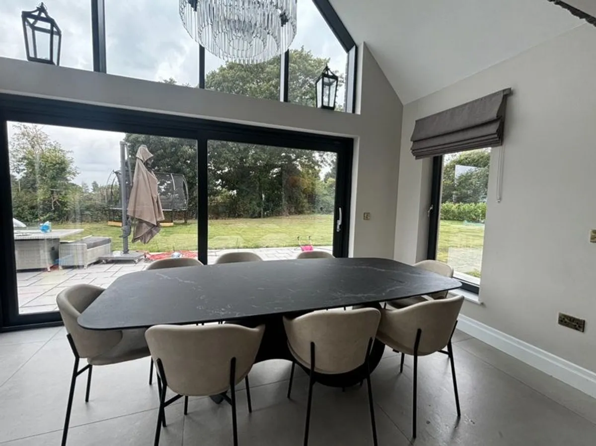 Calligaris Seashell dining table & 8 Calligaris chairs - Image 2