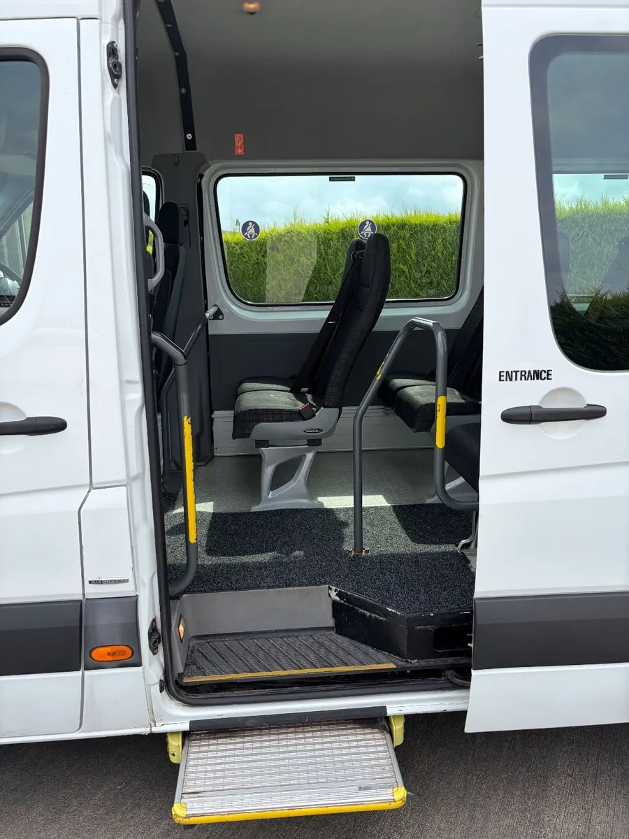 Mercedes-Benz Sprinter 514CDI Minibus - Image 3