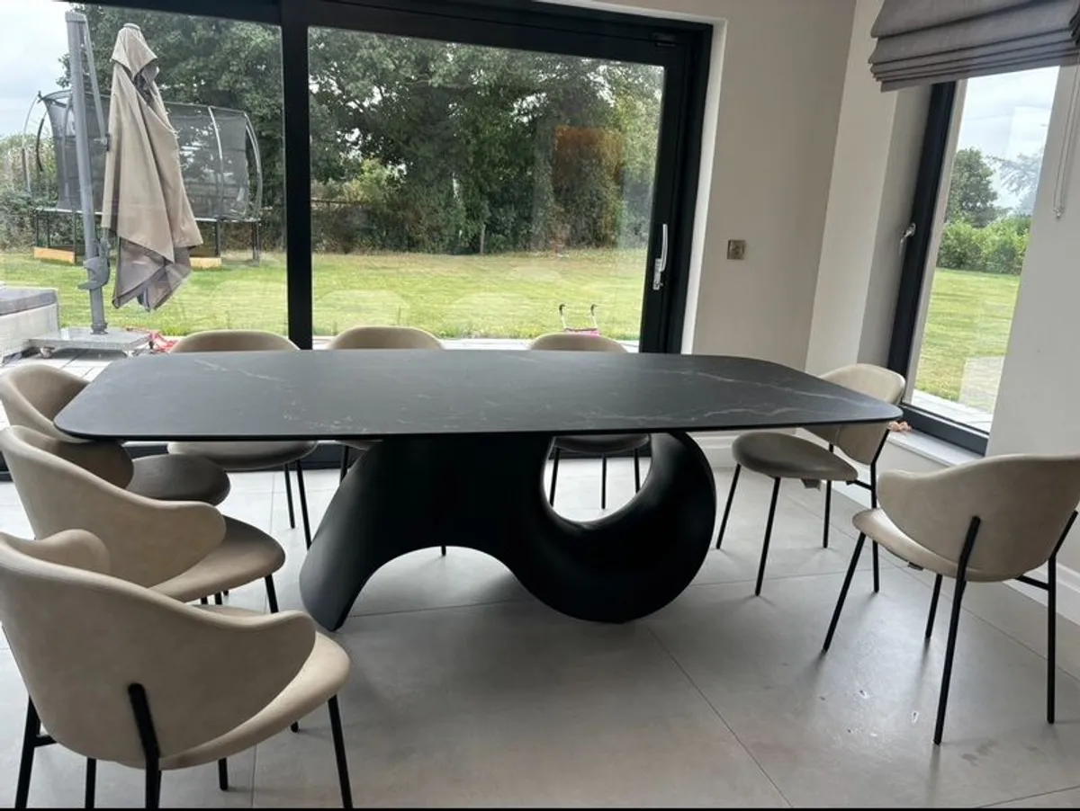 Calligaris Seashell dining table & 8 Calligaris chairs - Image 3
