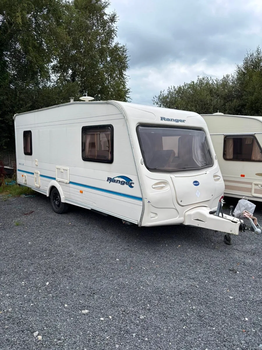 BARGAIN Bailey Ranger 5 Berth Caravan - Image 1