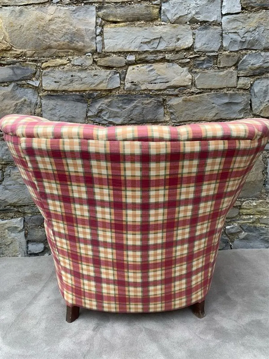 Superb Heavy Traditional Tartan Armchair. - Image 4