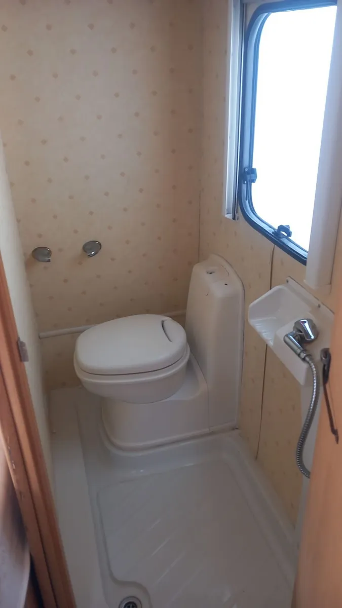 Caravan - Image 4