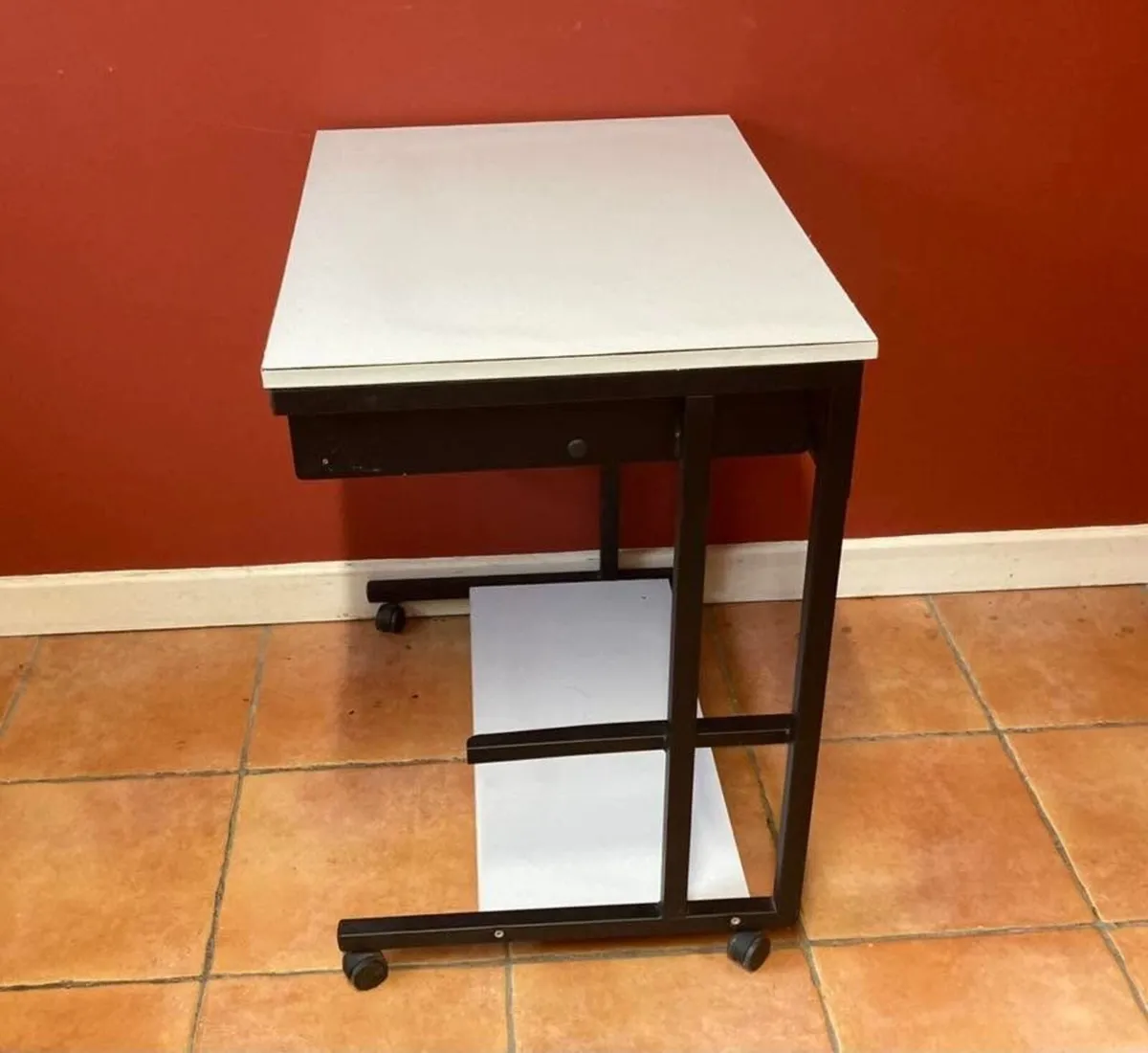 Compact Study Desk with Pull-Out Tray & Wheels - Image 3