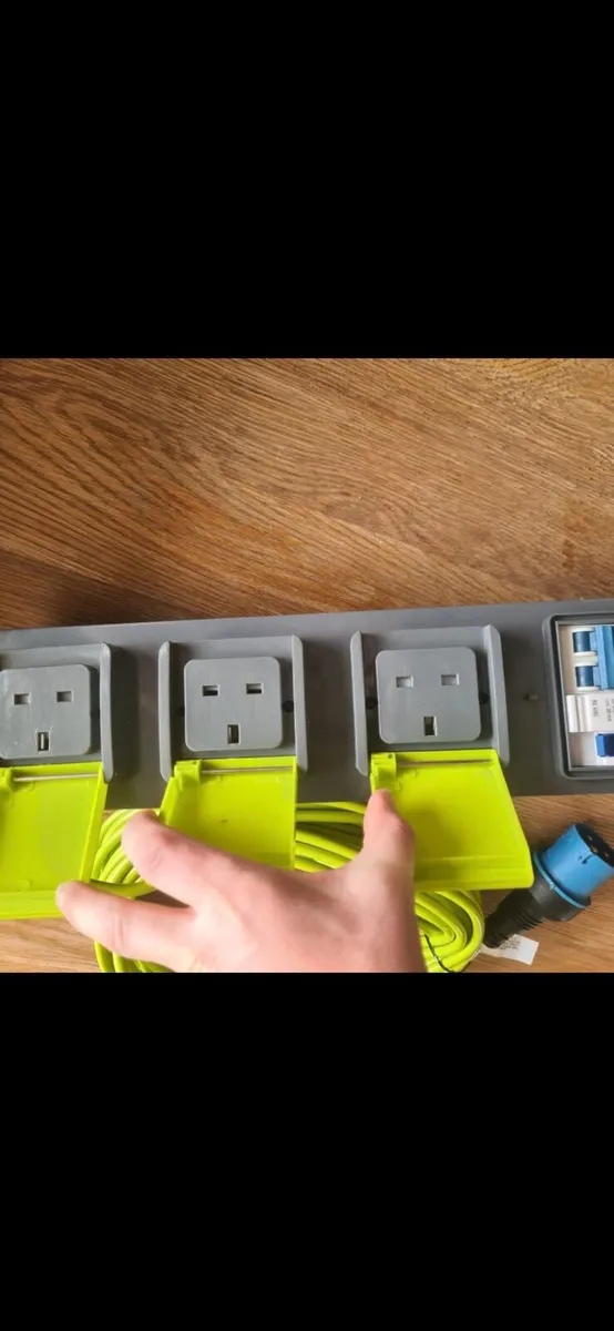 Campers electric hook up - Image 3