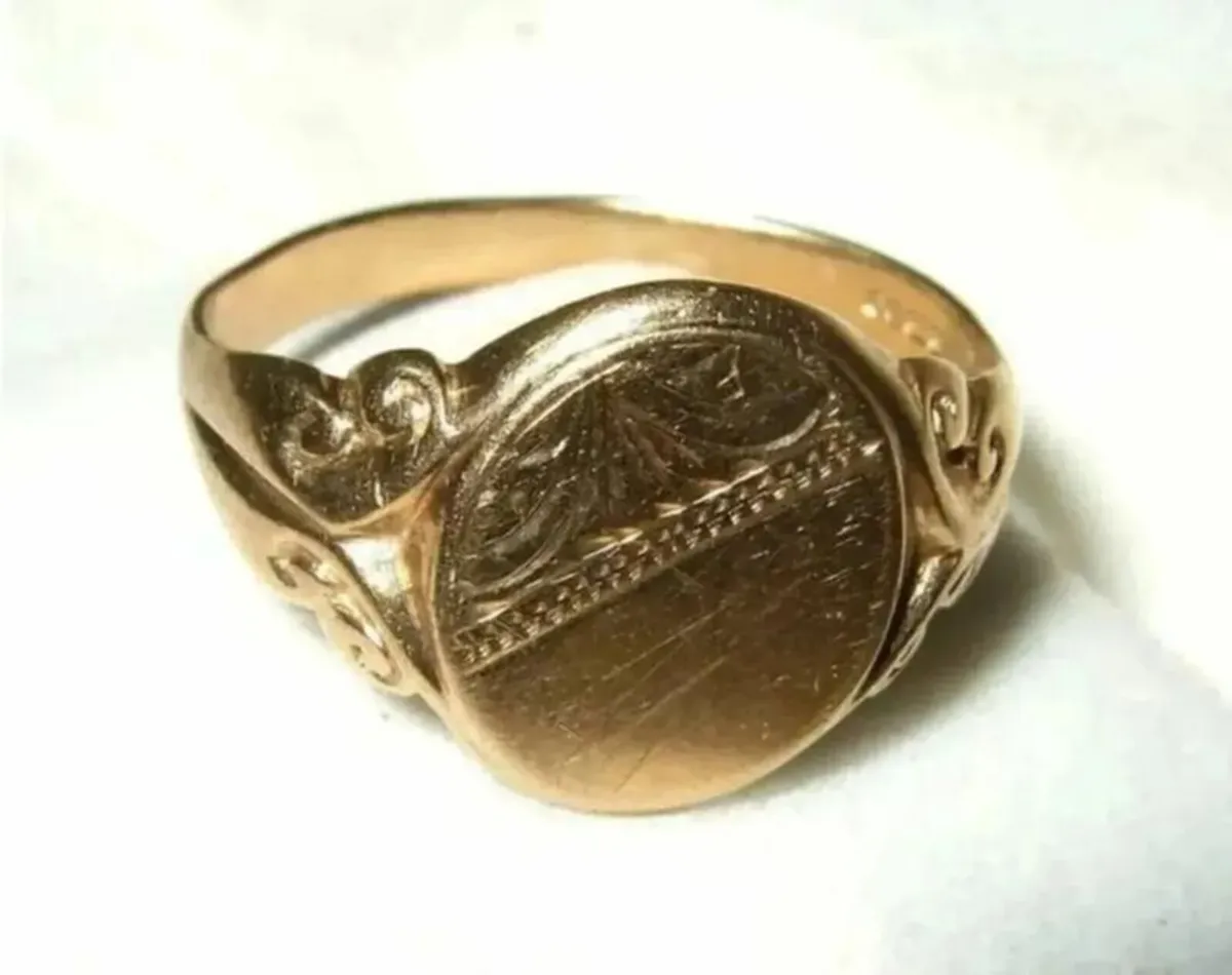 Vintage Hallmarked 9ct Gold Gentlemans Ring - Image 3